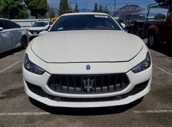 ZAM57XSA3L1355674 2020 MASERATI GHIBLI Белый Вид спереди