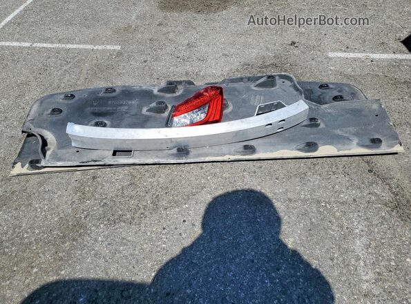 ZAM57XSA3L1355674 2020 MASERATI GHIBLI Белый Вид подкапотного пространства