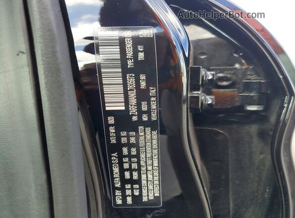 ZARFAMAN0L7635973 2020 ALFA ROMEO GIULIA Black Widok komory silnika