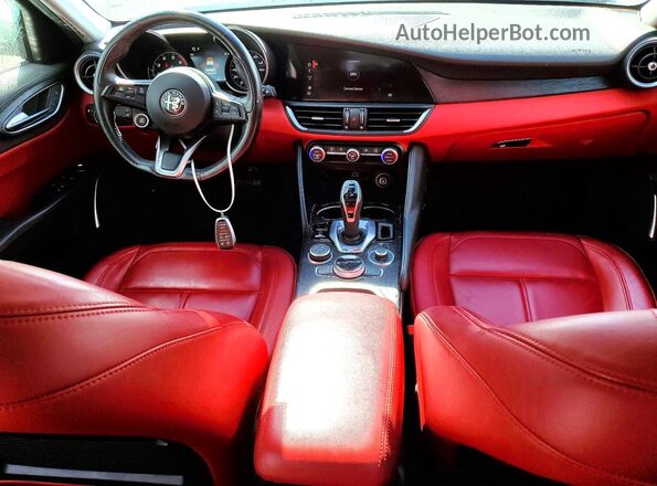 ZARFAMAN0M7641922 2021 ALFA ROMEO GIULIA Серебряный Вид панели приборов