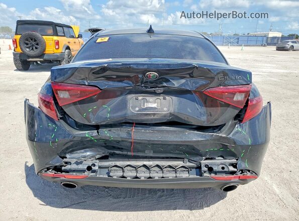 ZARFAMAN3M7645060 2021 ALFA ROMEO GIULIA Черный Вид сзади
