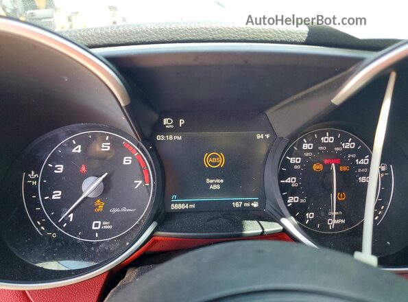 ZARFAMAN3M7645060 2021 ALFA ROMEO GIULIA Черный Вид щитка приборов