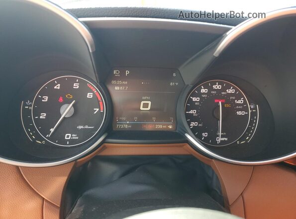 ZARFAMAN8K7598220 2019 ALFA ROMEO GIULIA Black Widok zestawu wskaźników