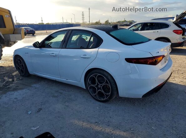 ZARFAMBN0P7668850 2023 ALFA ROMEO GIULIA White Tył lewy