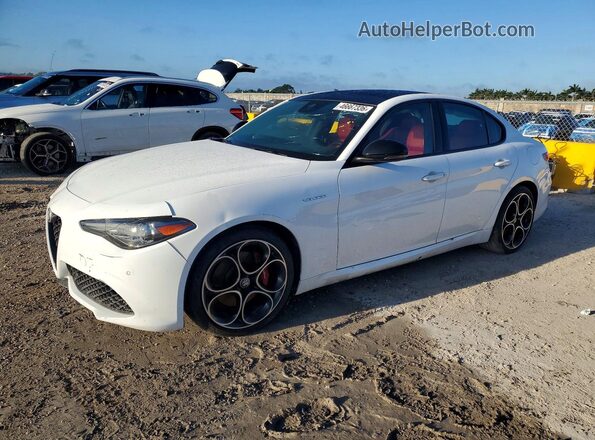 ZARFAMBN0P7668850 2023 ALFA ROMEO GIULIA White Przód lewy