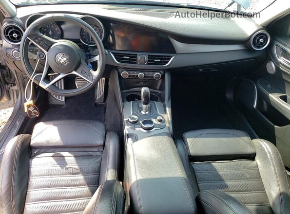 ZARFAMBN3K7605816 2019 ALFA ROMEO GIULIA Серый Вид панели приборов