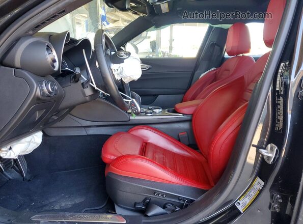 ZARFAMBN4N7656858 2022 ALFA ROMEO GIULIA Black Սալոնի դիմացի տեսք