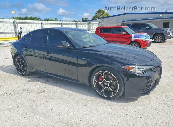 ZARFAMBN5N7665763 2022 ALFA ROMEO GIULIA Черный Передняя правая четверть