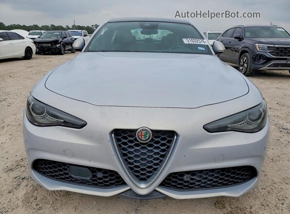 ZARFAMBN6N7654657 2022 ALFA ROMEO GIULIA Серебряный Вид спереди