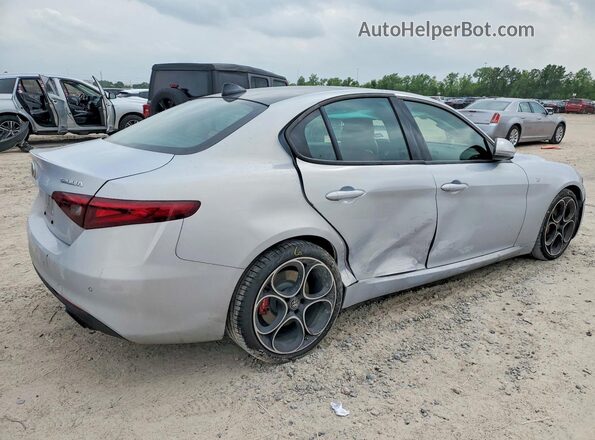 ZARFAMBN6N7654657 2022 ALFA ROMEO GIULIA Серебряный Задняя правая четверть