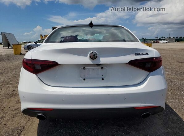 ZARFAMBN7M7644878 2021 ALFA ROMEO GIULIA Белый Вид сзади