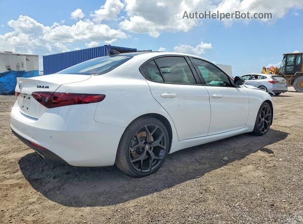 ZARFAMBN7M7644878 2021 ALFA ROMEO GIULIA Белый Задняя правая четверть