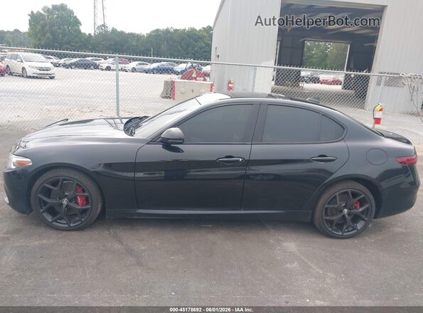 ZARFAMBN9M7644042 2021 ALFA ROMEO GIULIA Black სალონის 360-გრადუსიანი ხედი