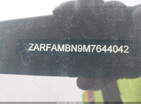 ZARFAMBN9M7644042 2021 ALFA ROMEO GIULIA Black ძრავის განყოფილების ხედი
