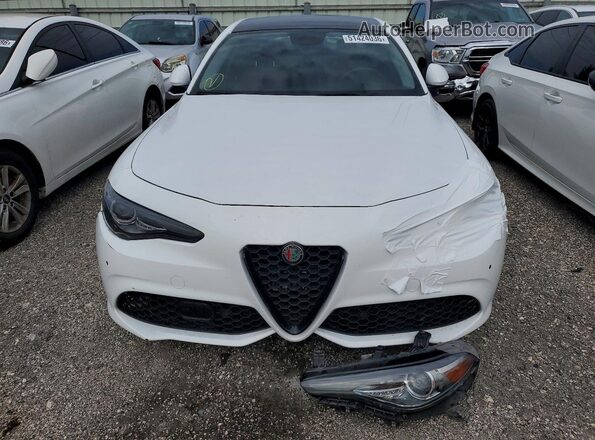 ZARFAMBNXK7600497 2019 ALFA ROMEO GIULIA White Vista del compartimento del motor