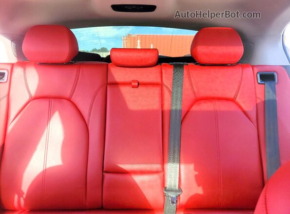 ZASPAJAN0L7C90819 2020 ALFA ROMEO STELVIO Серебряный Вид задних сидений