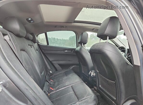 ZASPAKAN8K7C69219 2019 ALFA ROMEO STELVIO Gray Rear interior view