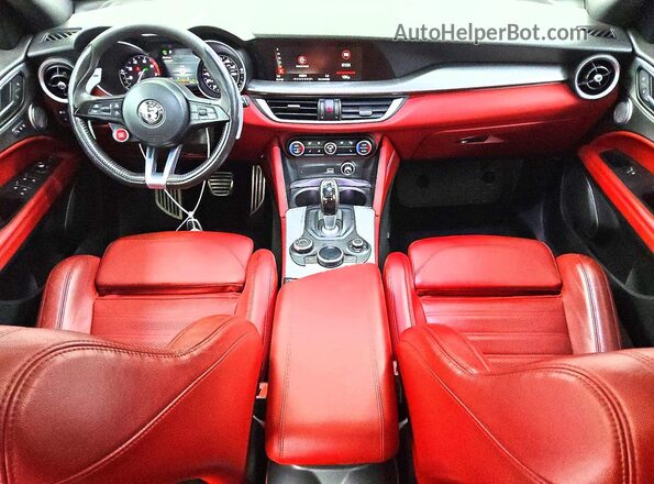 ZASPAKBN0K7C51201 2019 ALFA ROMEO STELVIO Белый Вид панели приборов