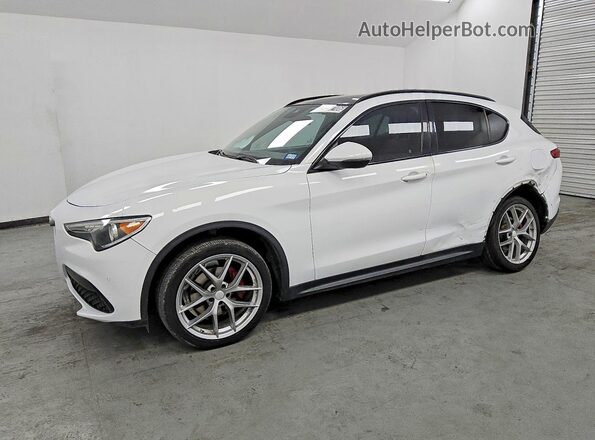 ZASPAKBN0K7C51201 2019 ALFA ROMEO STELVIO Белый Передняя левая четверть