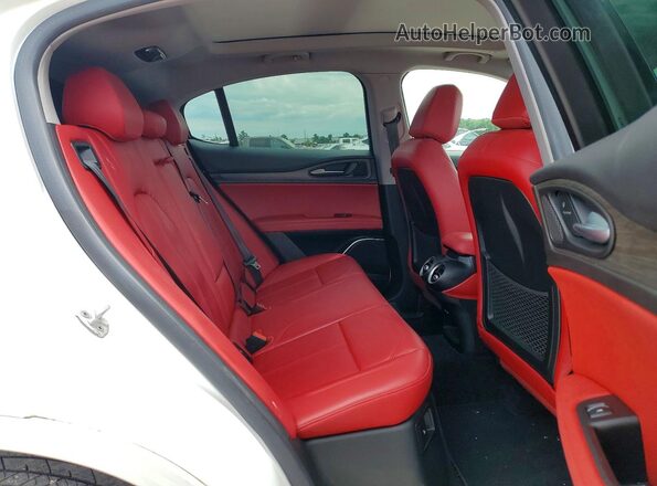 ZASPAKBN1M7D20559 2021 ALFA ROMEO STELVIO White Rear interior view