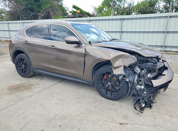 ZASPAKBN2K7C31225 2019 ALFA ROMEO STELVIO Tan Front right