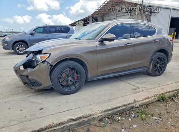 ZASPAKBN2K7C31225 2019 ALFA ROMEO STELVIO Tan Front left