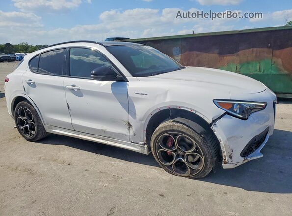 ZASPAKBN4P7D55021 2023 ALFA ROMEO STELVIO White Przód prawy