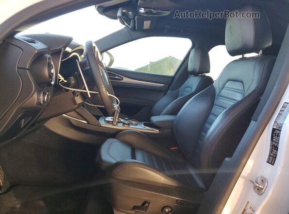 ZASPAKBNXN7D47809 2022 ALFA ROMEO STELVIO White Vista interior delantera