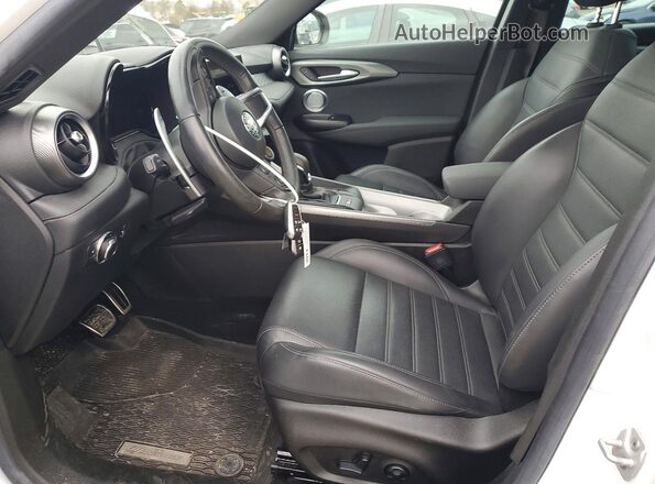 ZASPATDW3R3045722 2024 ALFA ROMEO OTHER White Front interior view