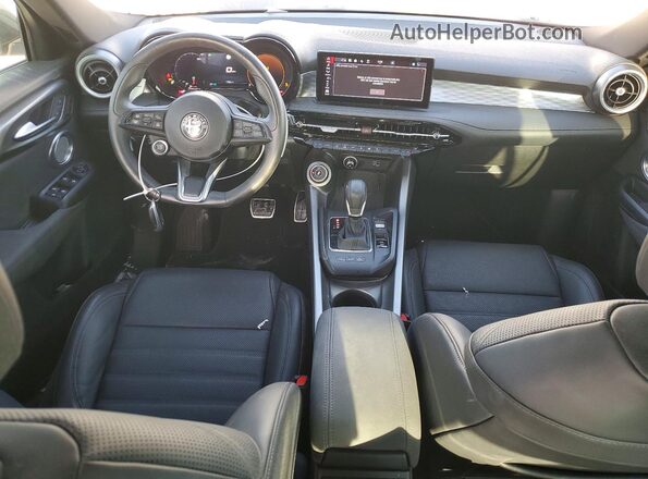ZASPATDWXR3063845 2024 ALFA ROMEO OTHER White Widok deski rozdzielczej