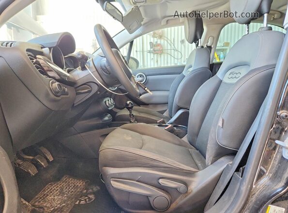 ZFBCFXAW5GP358884 2016 FIAT 500X Black Front interior view