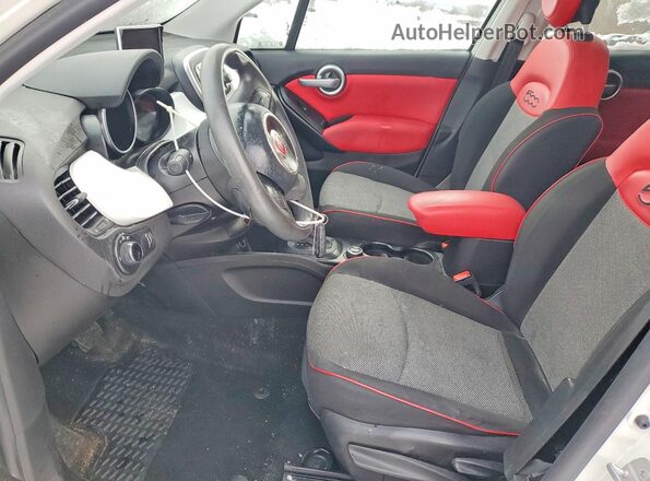 ZFBCFXBT3GP371332 2016 FIAT 500X White Front interior view