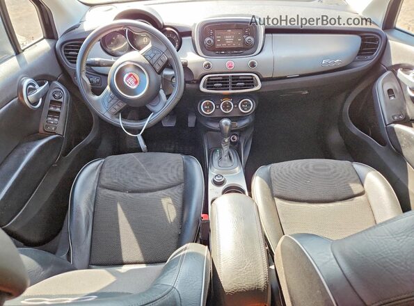 ZFBCFXCB0HP546062 2017 FIAT 500X Черный Вид панели приборов