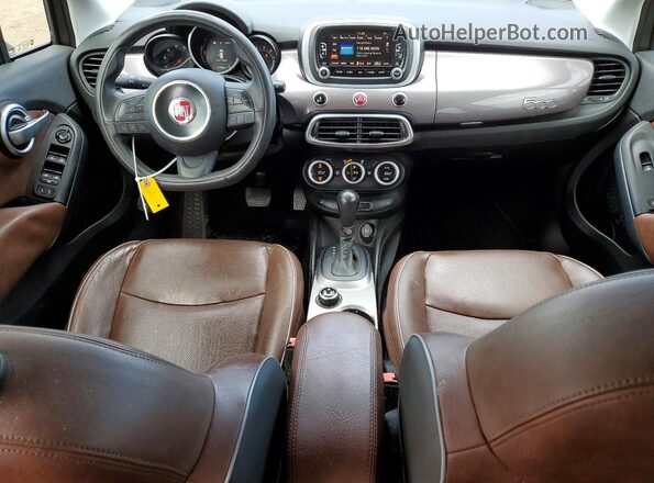 ZFBCFXDB1HP530919 2017 FIAT 500X Коричневый Вид панели приборов