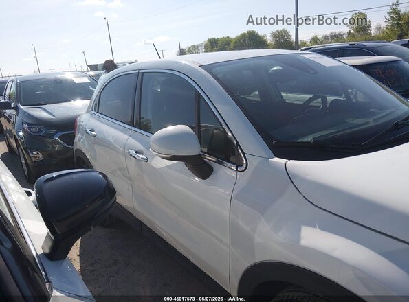 ZFBCFXDB3HP516794 2017 FIAT 500X Белый Вид задней части салона