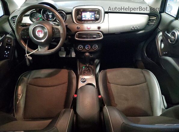 ZFBCFYCT0GP331606 2016 FIAT 500X Blue Вид панелі приладів