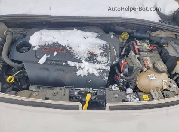 ZFBCFYCT1GP341363 2016 FIAT 500X Cream უკანა სალონის ხედი