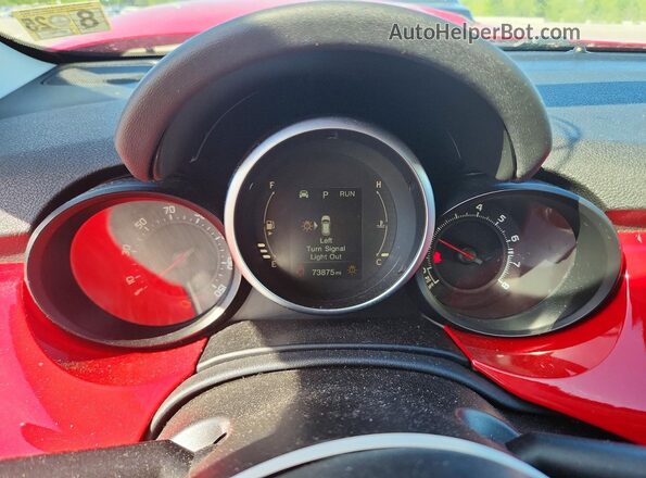 ZFBCFYDT0GP331664 2016 FIAT 500X Красный Вид щитка приборов