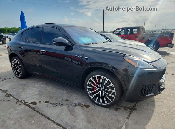ZN682AVM7P7408963 2023 MASERATI GRECALE Черный Передняя правая четверть