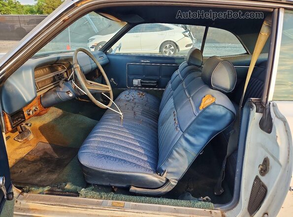 0A33H150302 1970 FORD OTHER White Widok wnętrza z przodu