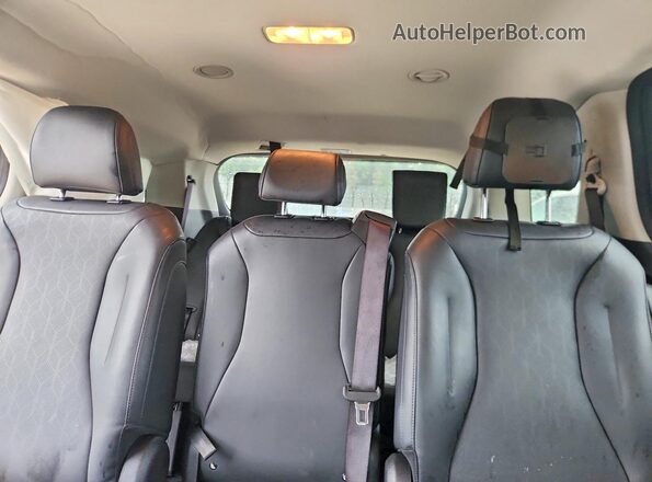 KNDNB5KA0T6118473 2026 KIA CARNIVAL Black Вид задніх сидінь