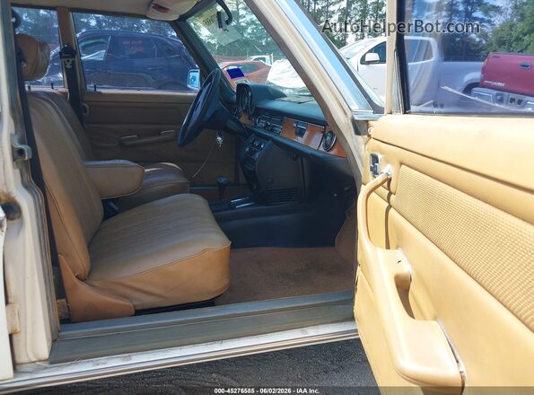 1976 MERCEDES-BENZ 300  
