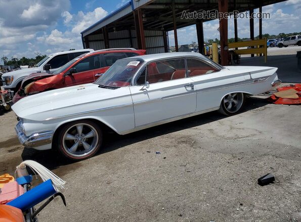 11737L153934 1961 CHEVROLET IMPALA Белый Передняя левая четверть