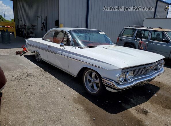 11737L153934 1961 CHEVROLET IMPALA Белый Передняя правая четверть