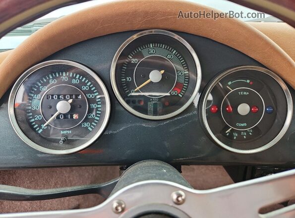 118988888 1968 PORSCHE SPEEDSTER Teal Instrument cluster view