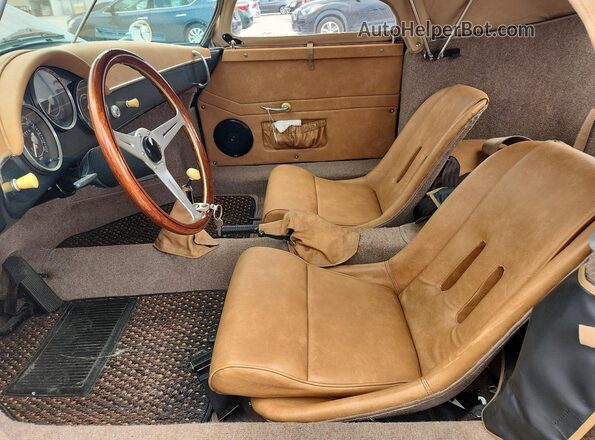 118988888 1968 PORSCHE SPEEDSTER Teal Front interior view