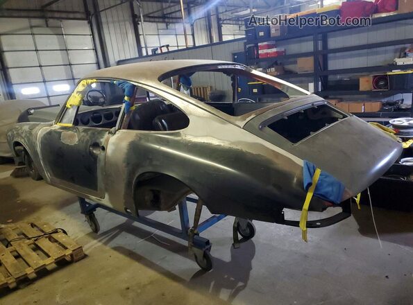 119301300 1969 PORSCHE 911 Gray Rear left