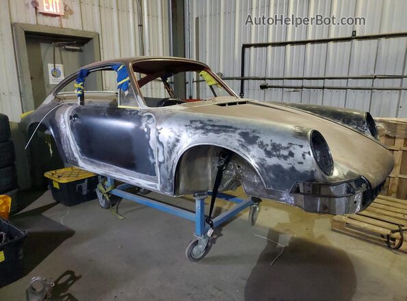 119301300 1969 PORSCHE 911 Gray Front right