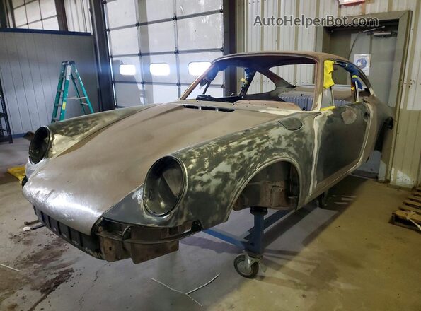 119301300 1969 PORSCHE 911 Gray Front left
