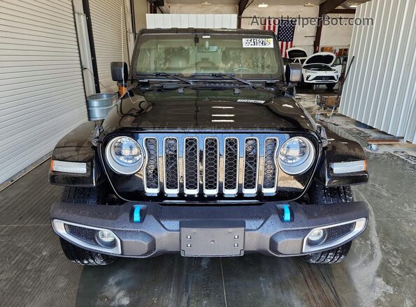 1C4JJXP64PW556775 2023 JEEP WRANGLER Black Widok z przodu